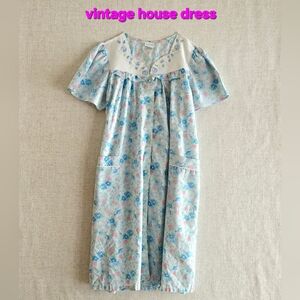 MORNING N-E-W-S Vintage Women House Dress Light Pastel Multicolored